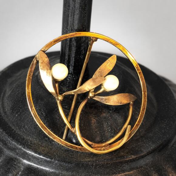 Vintage Van Dell Pearl Flower Brooch: 12K Gold Filled  Van Dell Flower Brooch Pin, Gold Plated 1.5\